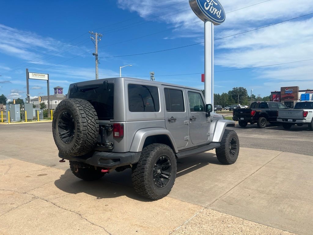 Used 2016 Jeep Wrangler Unlimited Rubicon SUV