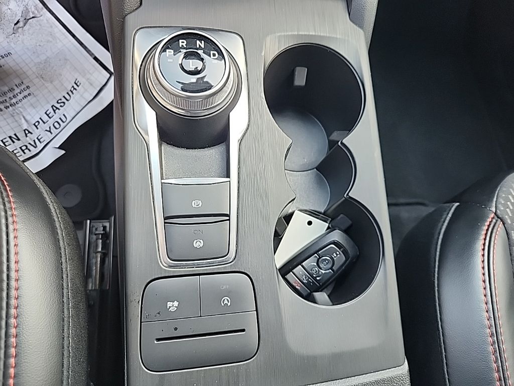 2024 Ford Escape ST-Line - Photo 17