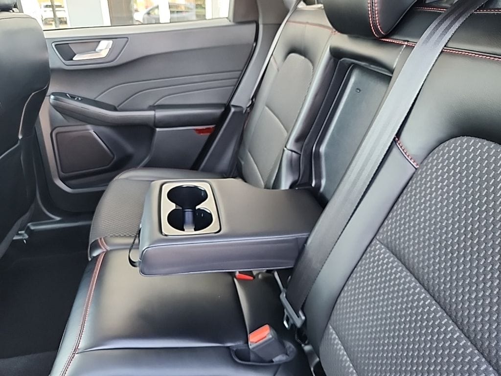 2024 Ford Escape ST-Line - Photo 23