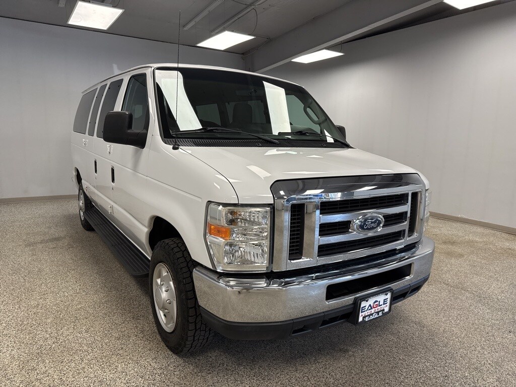 Used 2009 Ford E-Series Econoline Wagon XLT with VIN 1FBNE31L29DA79215 for sale in Eagle River, WI