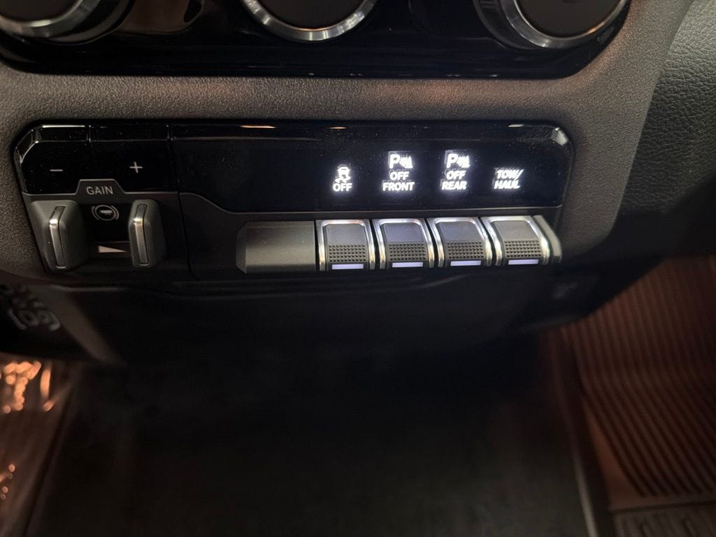 2026 RAM 1500 Warlock - Photo 31