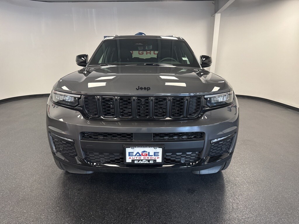 2025 Jeep Cherokee Limited photo 3