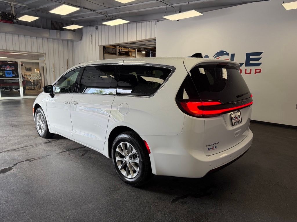 New 2027 Chrysler Pacifica Select Passenger Van