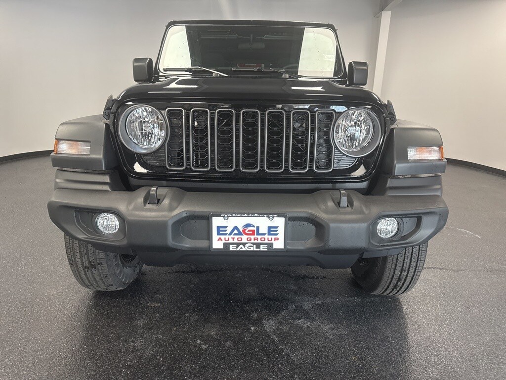 2025 Jeep Wrangler Sport photo 4