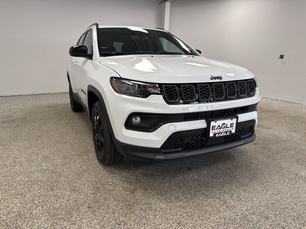 2025 Jeep Compass Latitude photo 2