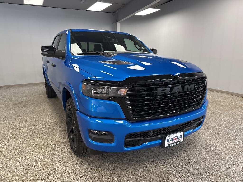 2025 Ram 1500 Laramie photo 2
