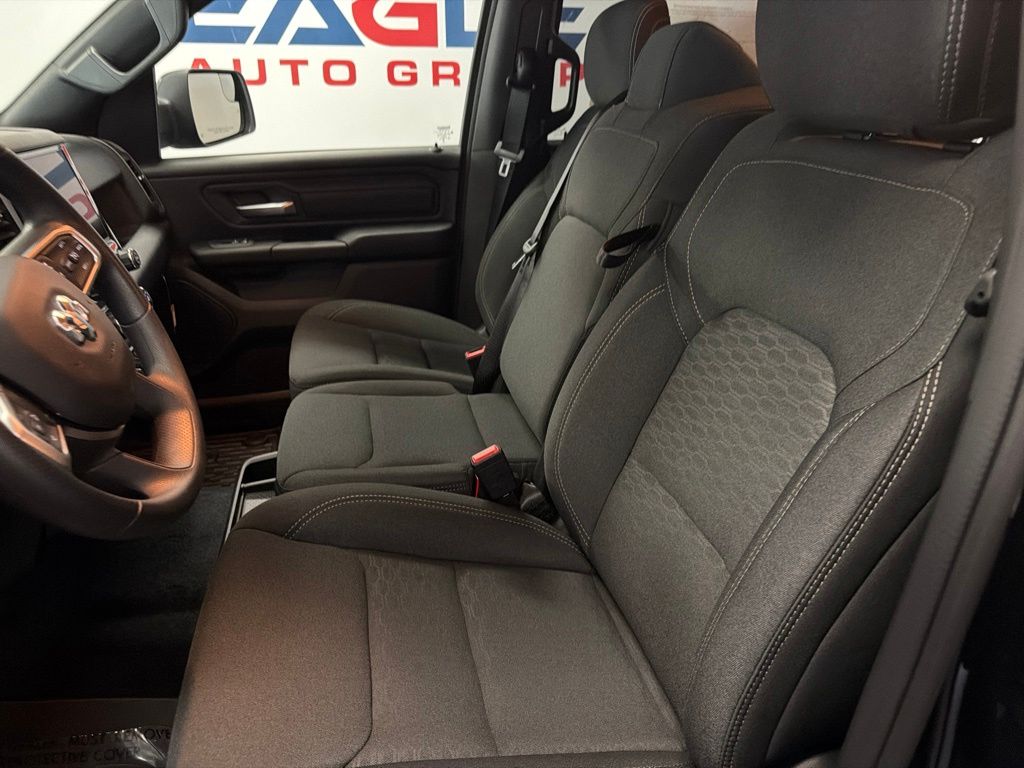 2026 RAM 1500 Warlock - Photo 18