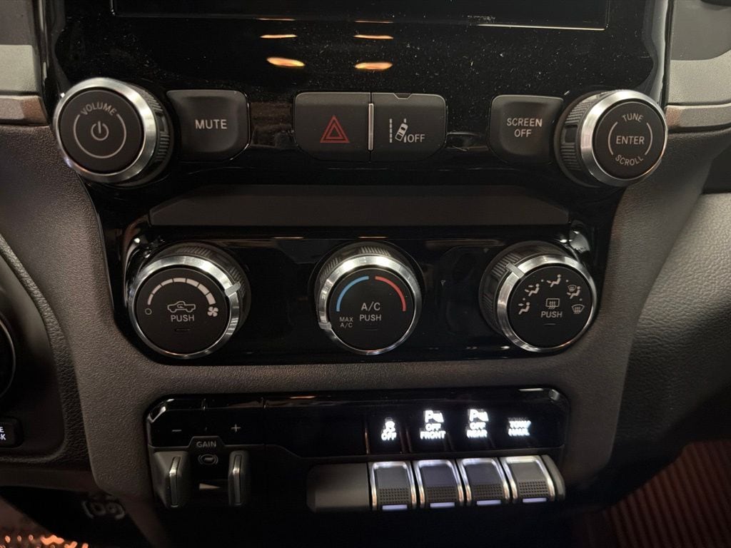 2026 RAM 1500 Warlock - Photo 30
