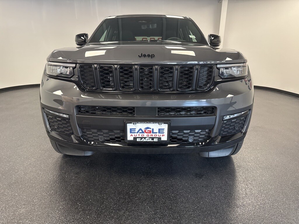 2025 Jeep Cherokee Limited photo 4