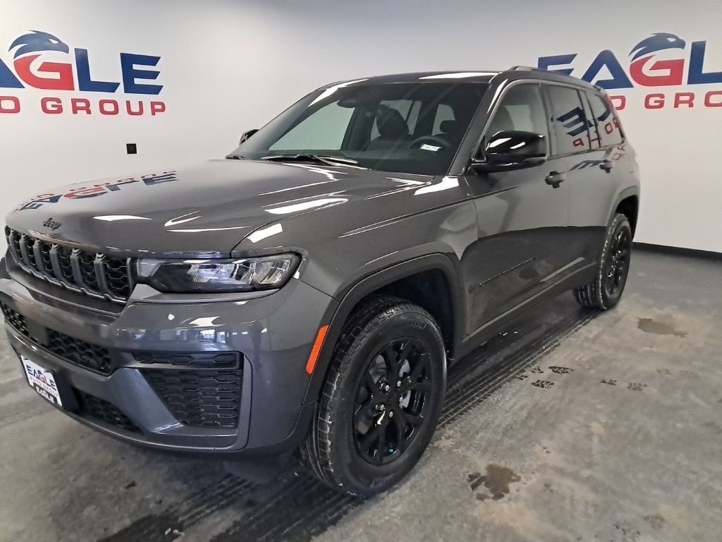 New 2026 Jeep Grand Cherokee Laredo Sport Utility