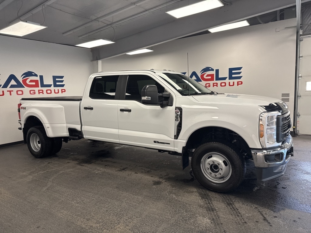 2024 Ford F-350 Super Duty XL's photo