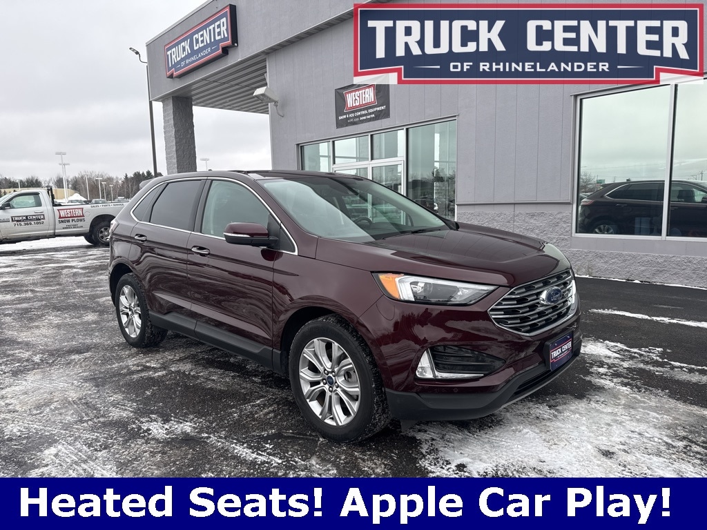 2022 Ford Edge Titanium's photo