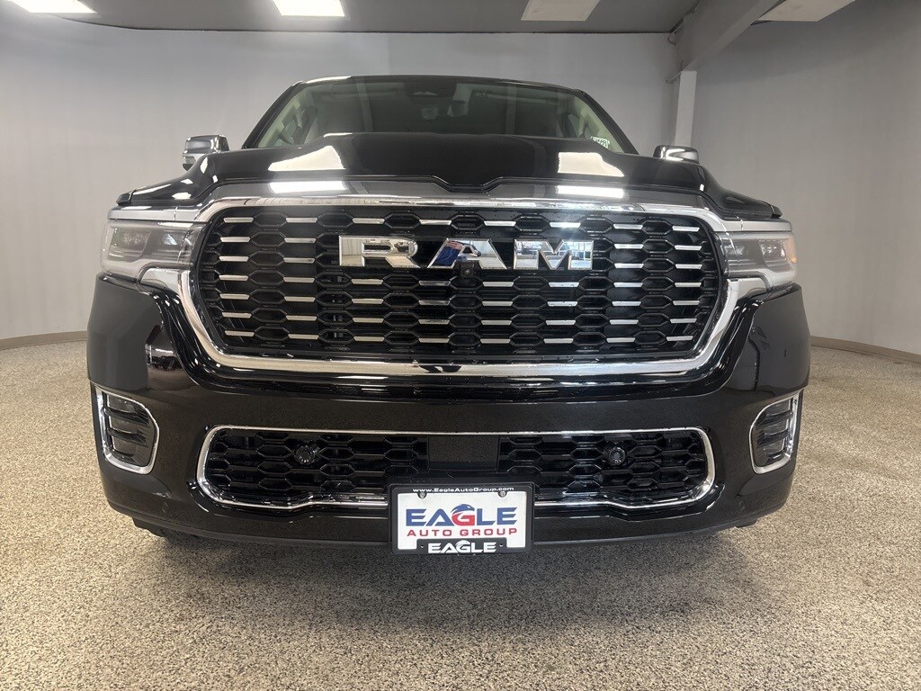 2025 Ram 1500 photo 4