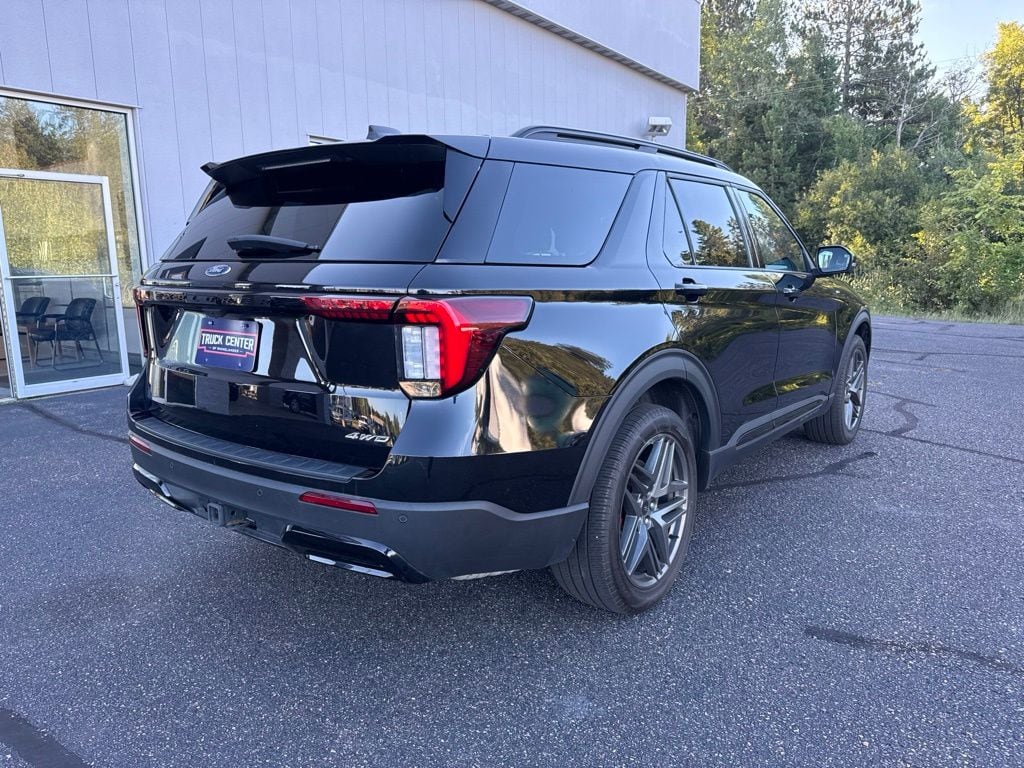 Used 2025 Ford Explorer ST-Line SUV