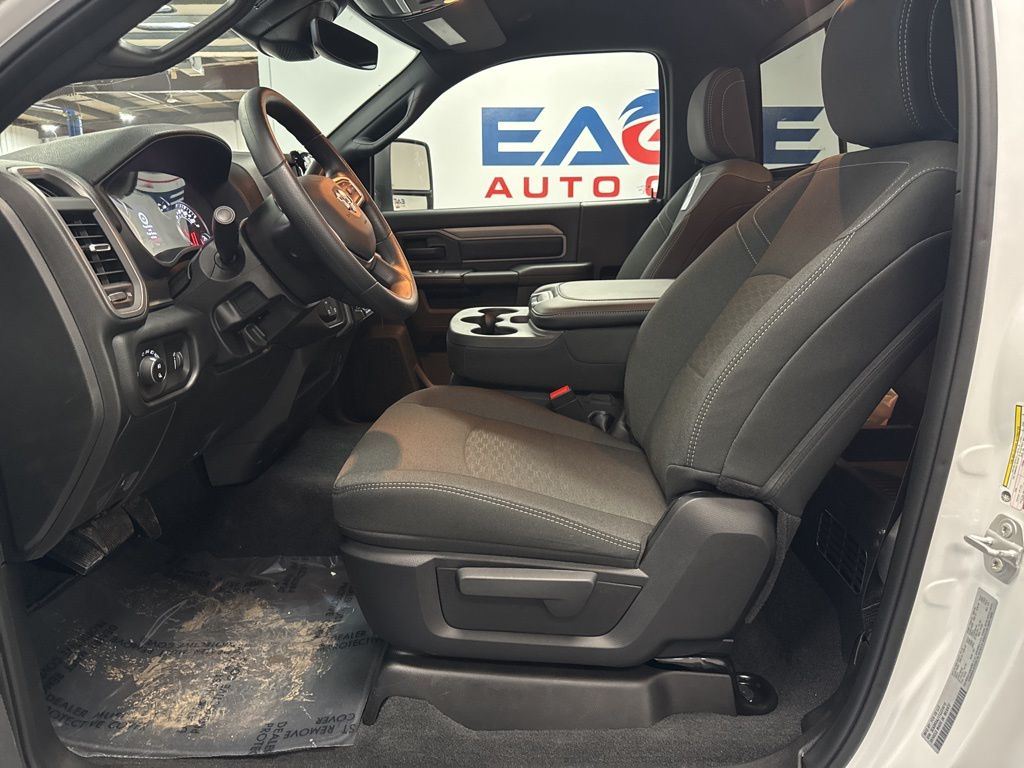 2026 RAM 3500 Tradesman - Photo 18