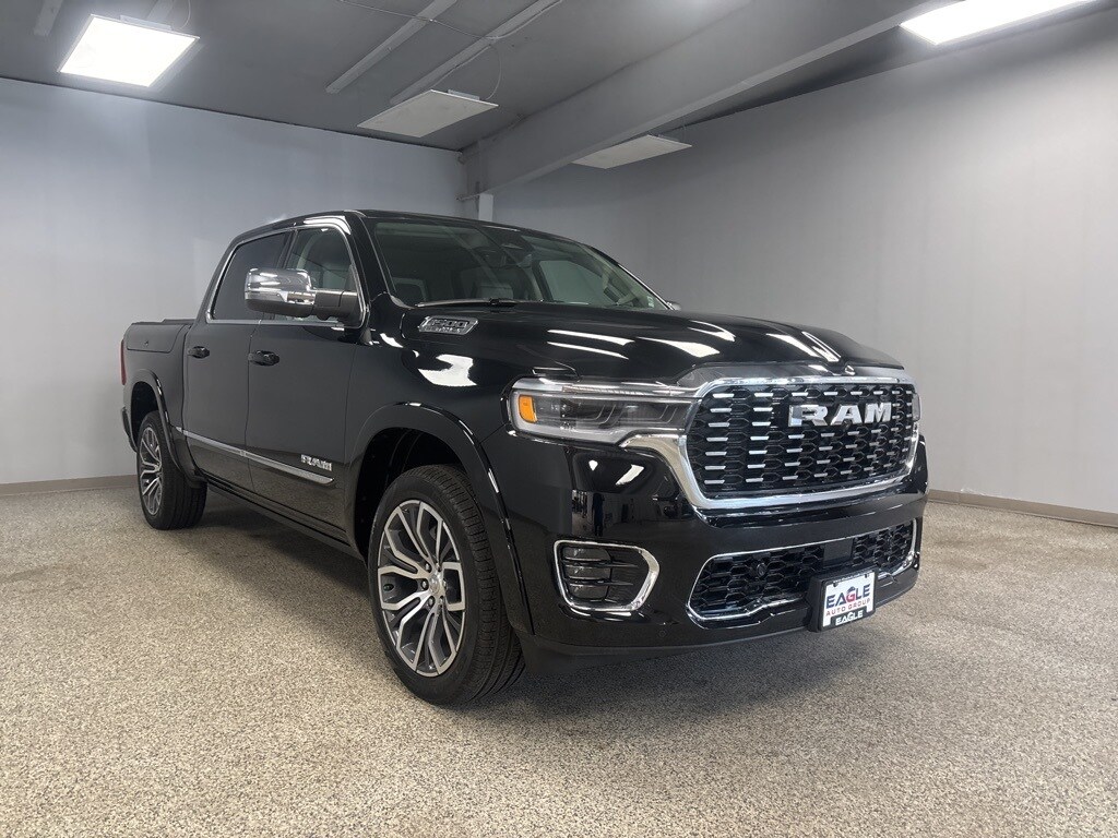 2025 Ram 1500 photo 2