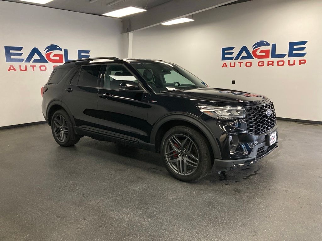 Used 2025 Ford Explorer ST-Line SUV