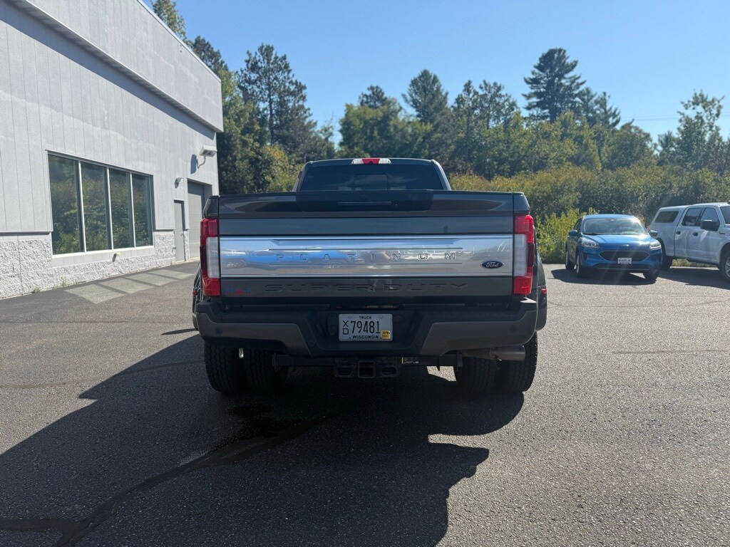 2017 Ford F-350 photo 3