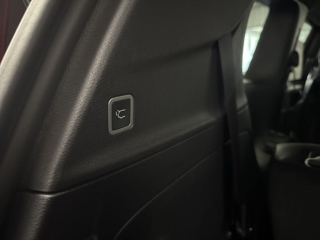 2026 Chrysler Pacifica Select - Photo 32
