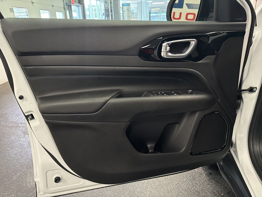 2026 Jeep Compass Altitude - Photo 15
