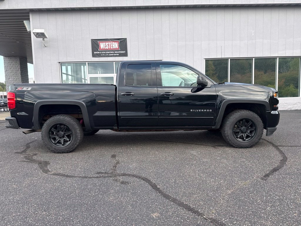 Used 2017 Chevrolet Silverado 1500 LT with VIN 1GCVKREC1HZ332012 for sale in Eagle River, WI