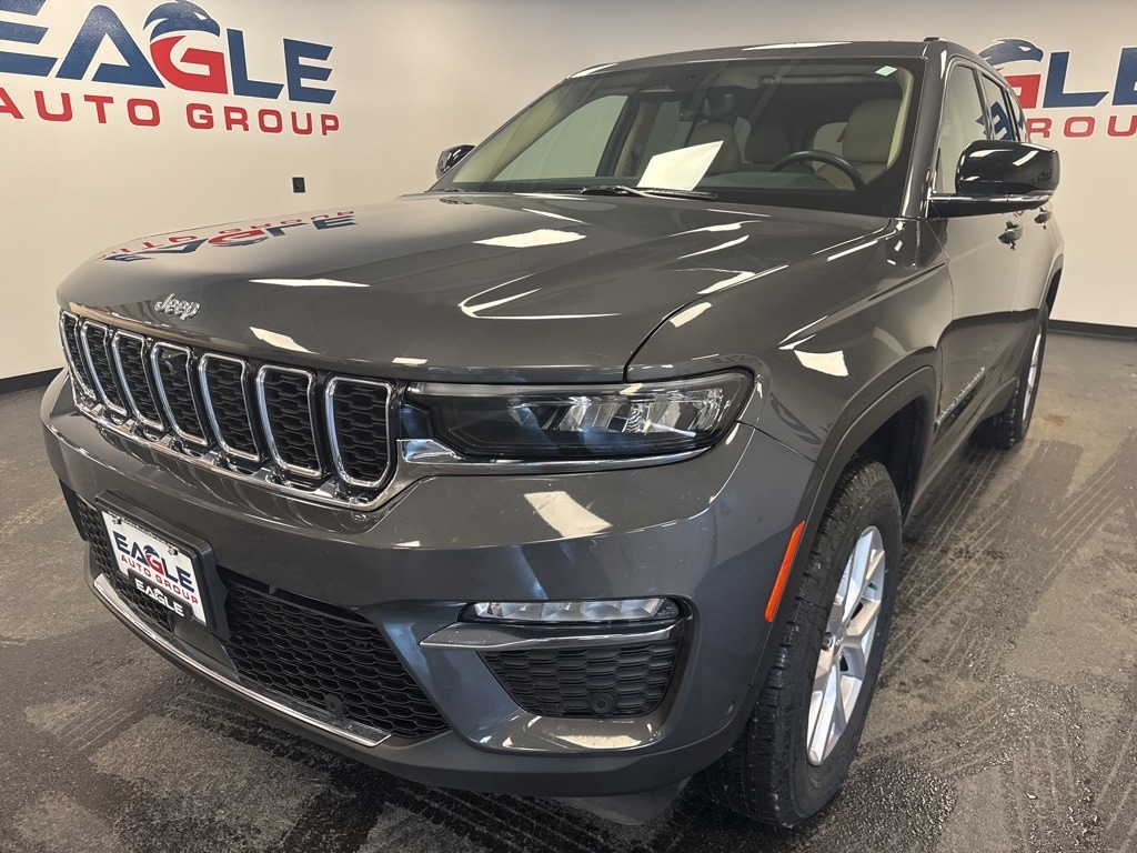 2022 Jeep Grand Cherokee Limited's photo
