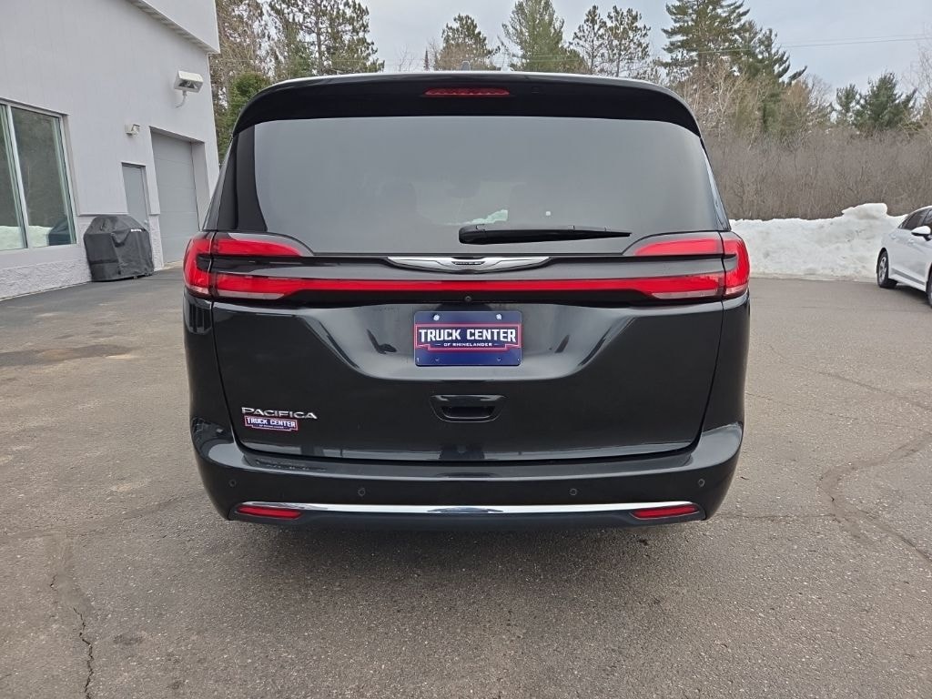 Used 2023 Chrysler Pacifica Touring L Minivan/Van