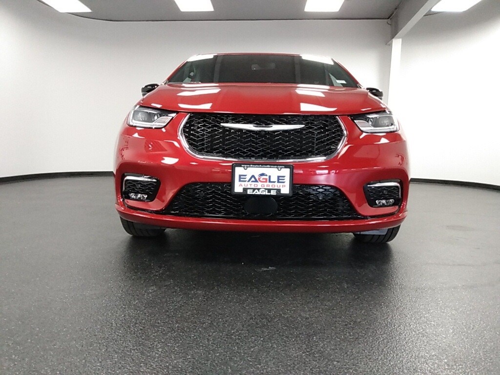 2025 Chrysler Pacifica photo 4