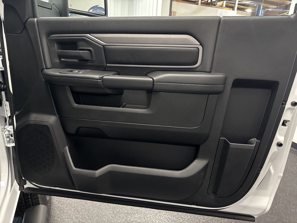 2026 RAM 3500 Tradesman - Photo 35
