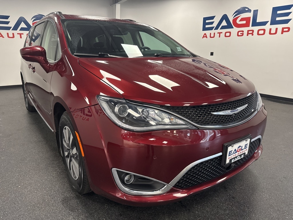 Used 2020 Chrysler Pacifica Touring L Plus Minivan/Van