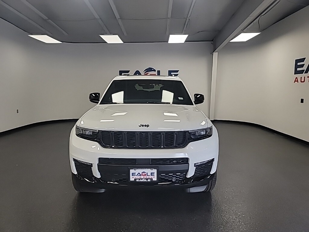2025 Jeep Grand Cherokee Limited photo 4