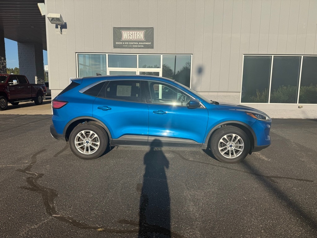 Used 2020 Ford Escape SE with VIN 1FMCU9G60LUA96785 for sale in Eagle River, WI