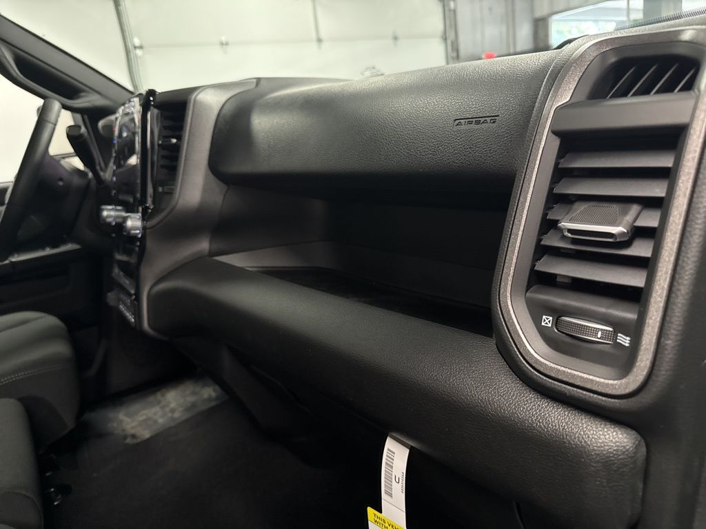 2026 RAM 3500 Tradesman - Photo 37
