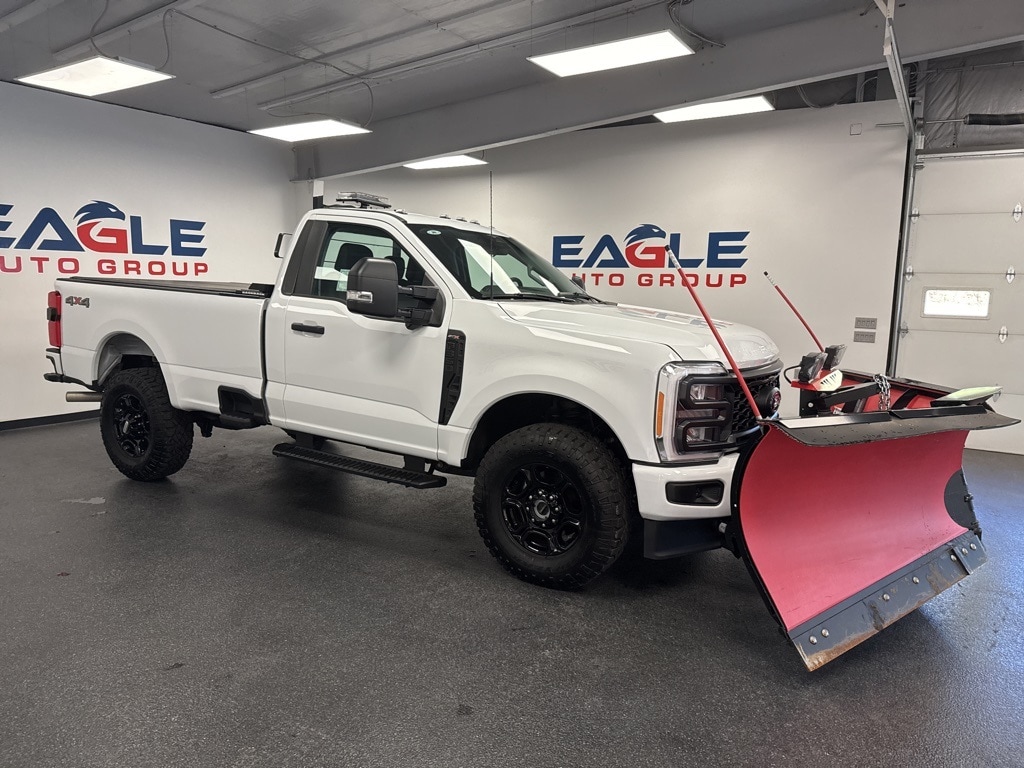 2023 Ford F-350 Super Duty XL's photo