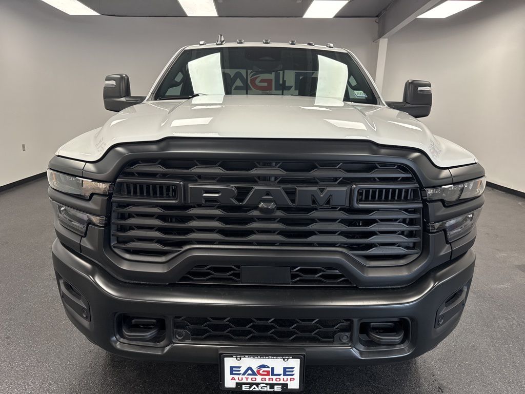 2026 RAM 3500 Tradesman - Photo 3