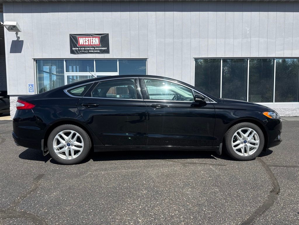 Used 2016 Ford Fusion SE with VIN 3FA6P0HD7GR332272 for sale in Eagle River, WI