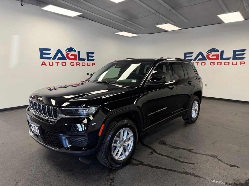 New 2026 Jeep Grand Cherokee Laredo Sport Utility
