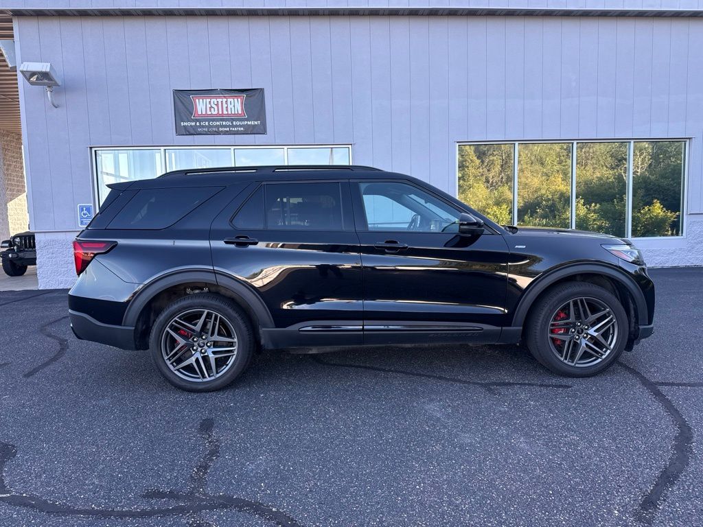 Used 2025 Ford Explorer ST-Line SUV