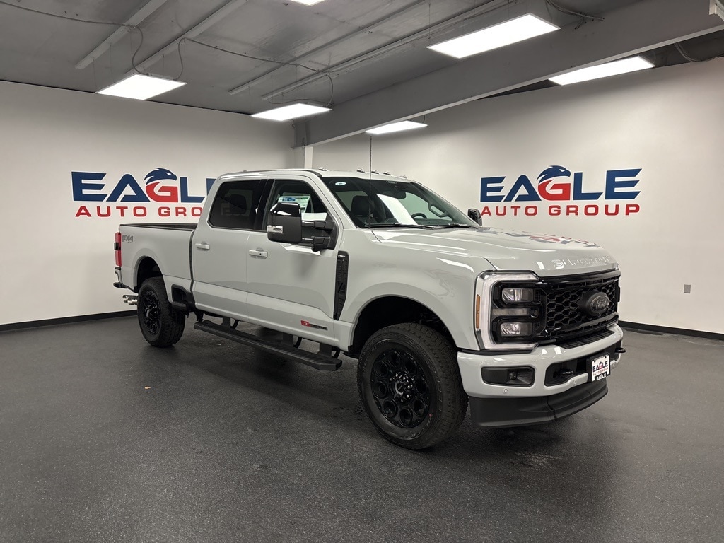 2026 Ford F-350 Super Duty Lariat's photo