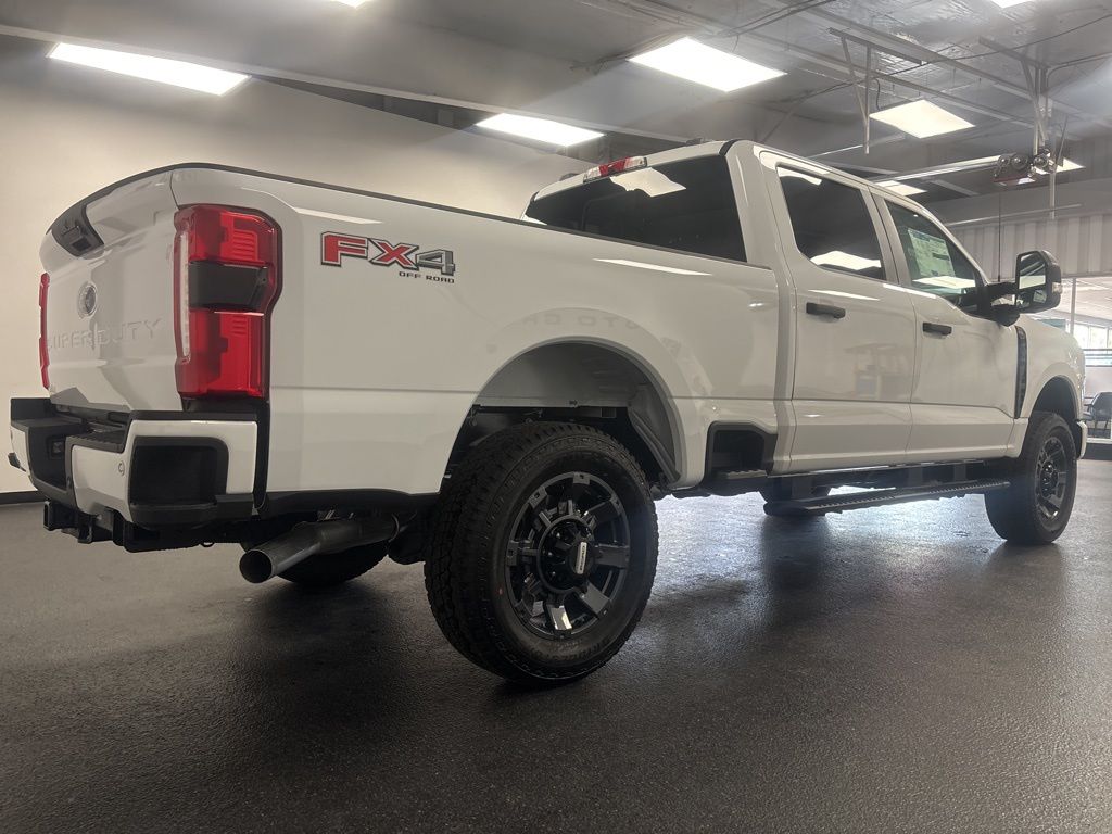 2026 Ford F-350 Super Duty XL - Photo 15