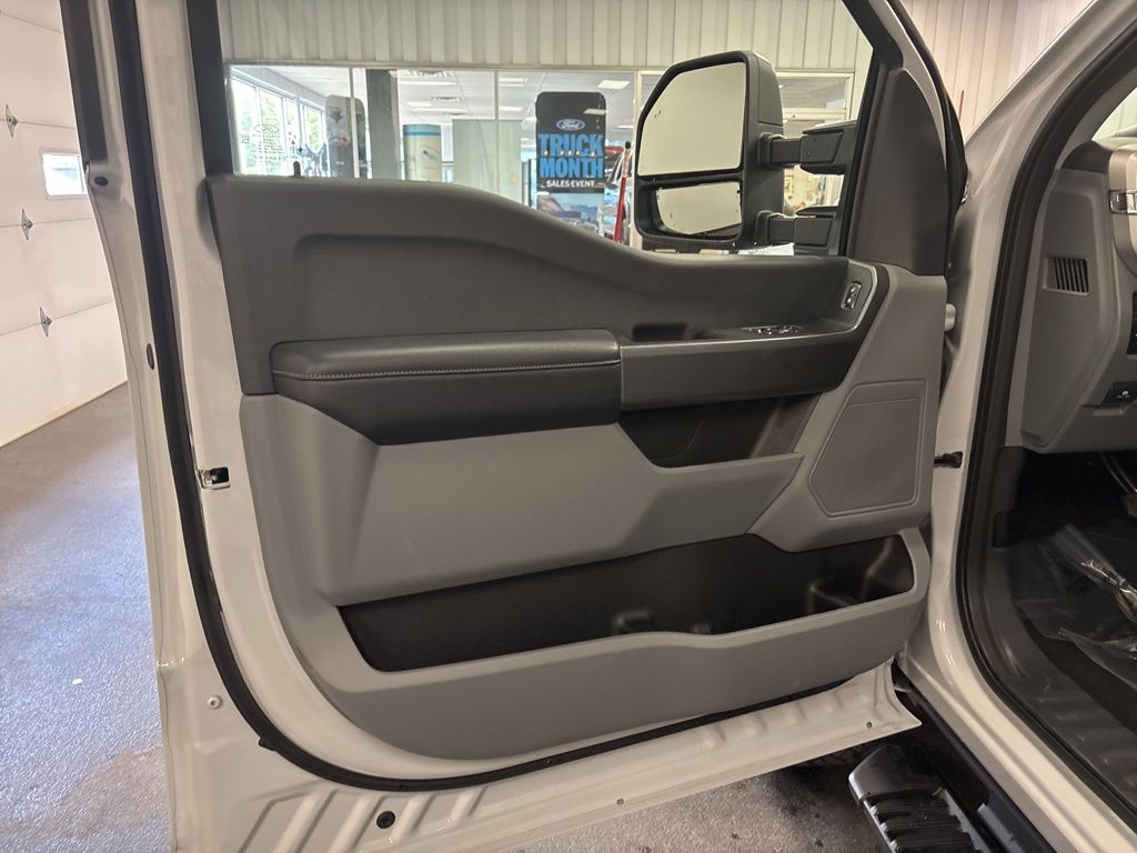 2026 Ford F-350 Super Duty XL - Photo 19