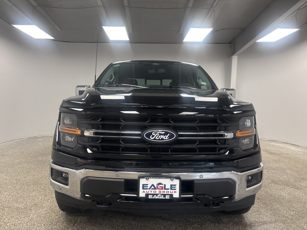2025 Ford F-150 XLT photo 4