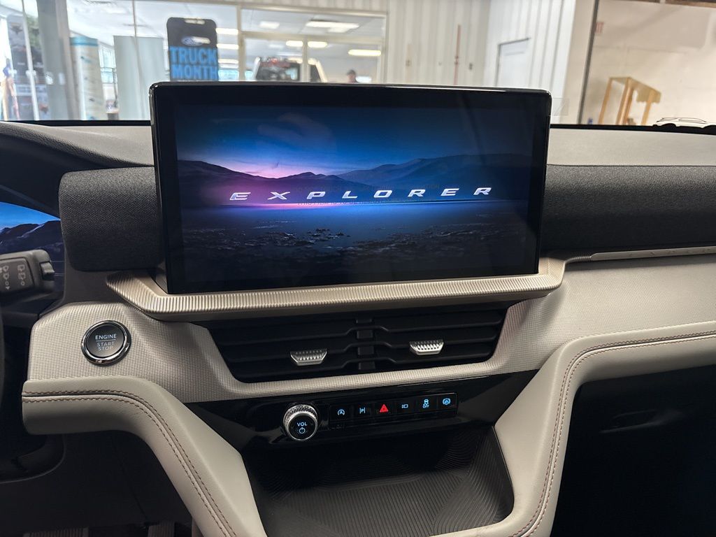 2026 Ford Explorer Active - Photo 19