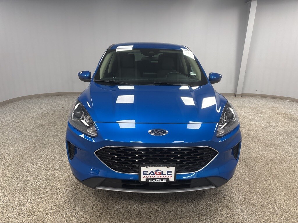 2020 Ford Escape SE photo 3