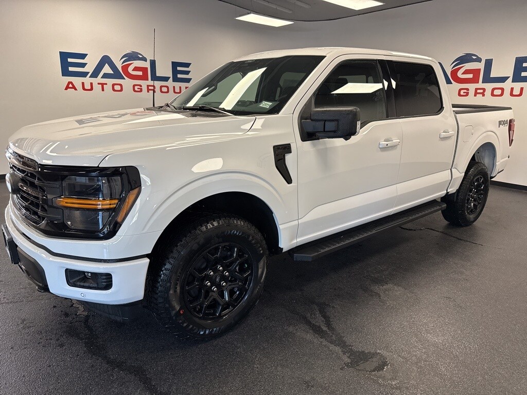 2025 Ford F-150 XLT photo 3