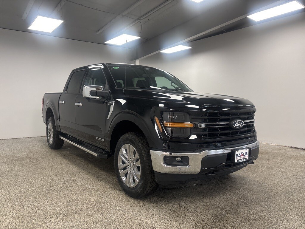 2025 Ford F-150 XLT photo 2