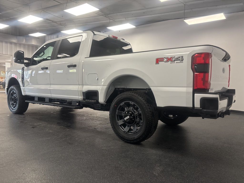 2026 Ford F-350 Super Duty XL - Photo 10