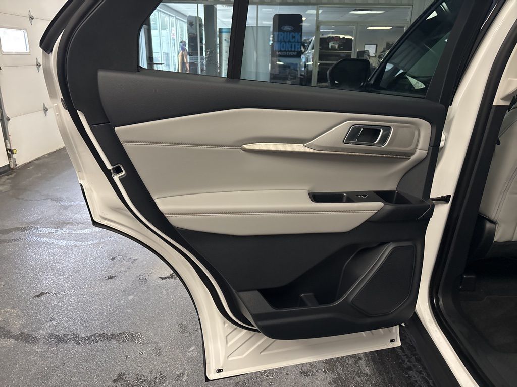 2026 Ford Explorer Active - Photo 22