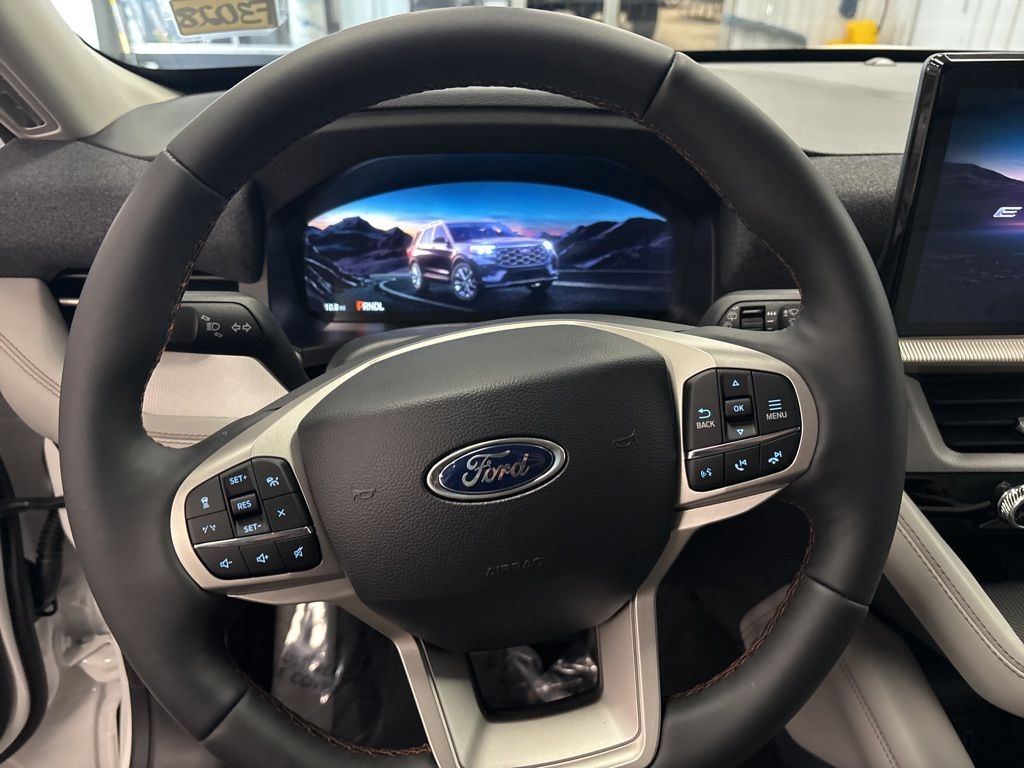 2026 Ford Explorer Active - Photo 18