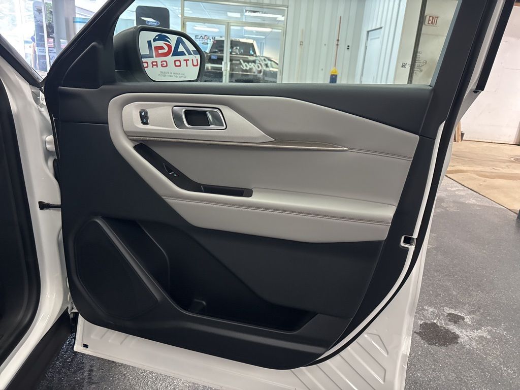2026 Ford Explorer Active - Photo 30